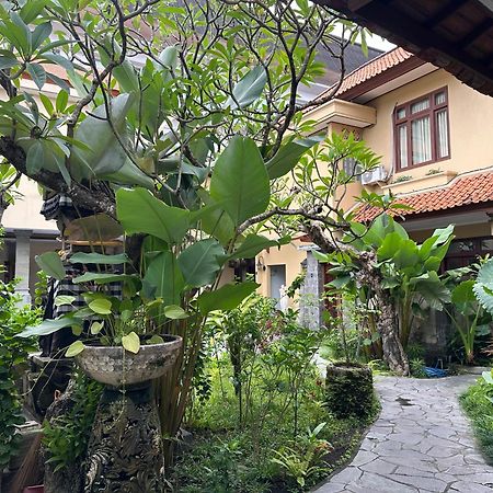 Villa Bunga Hotel Seminyak  Luaran gambar