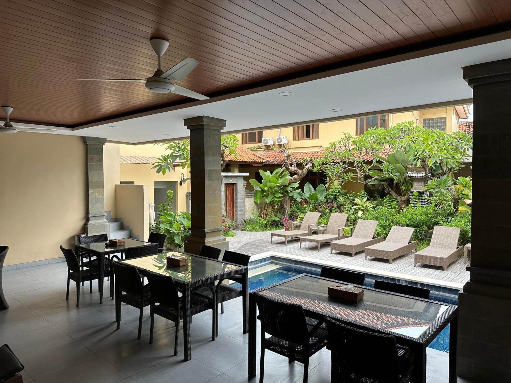 Villa Bunga Hotel Seminyak  Luaran gambar