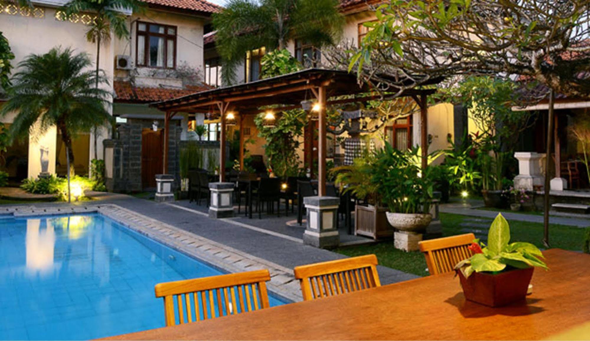 Villa Bunga Hotel Seminyak  Luaran gambar